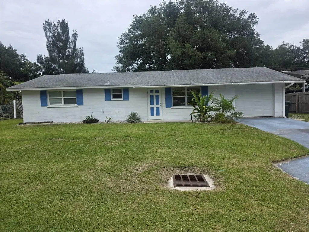 408 Pinewood Avenue Nokomis FL 34275