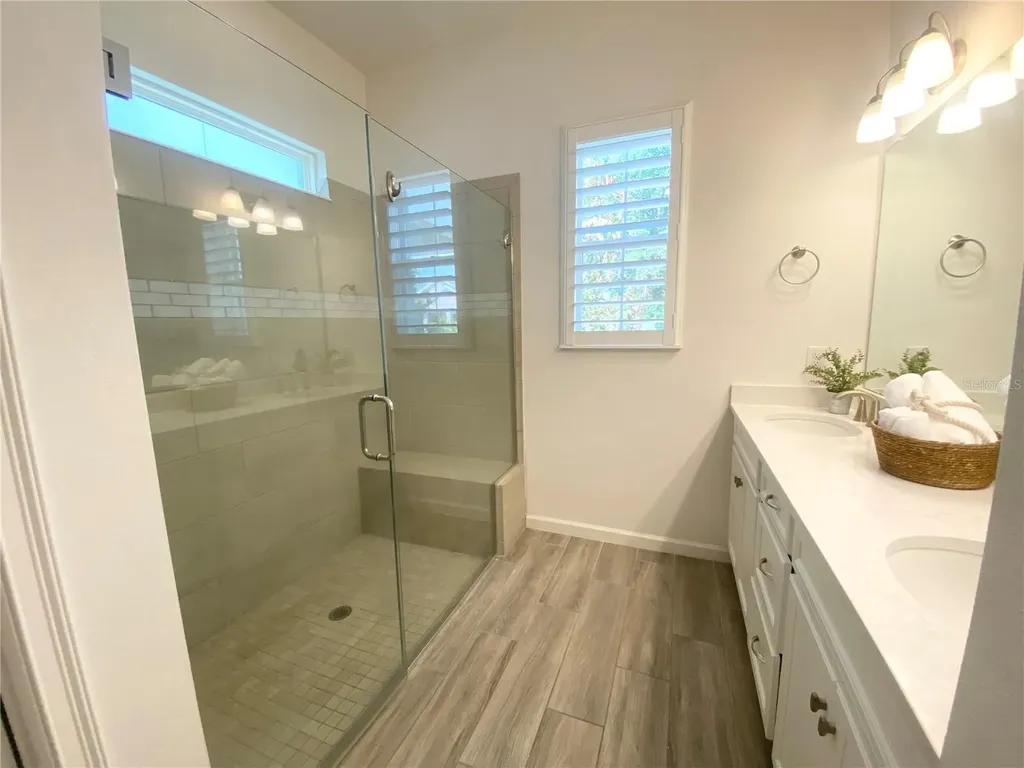 724 Winterside Drive Apollo Beach FL 33572