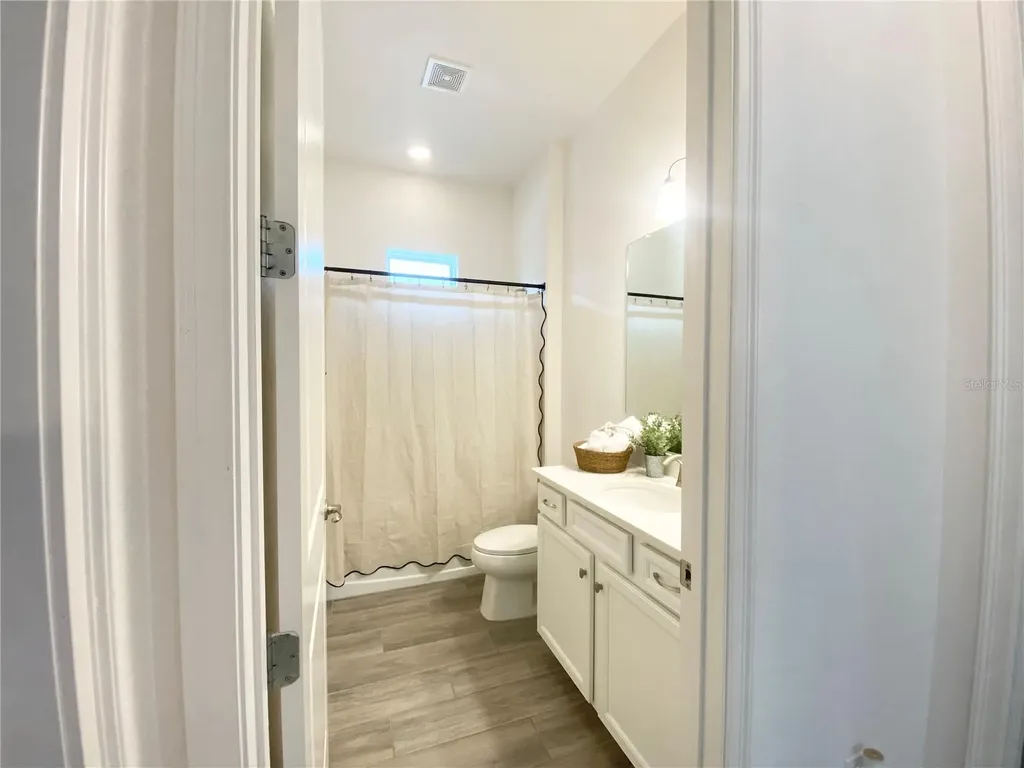 724 Winterside Drive Apollo Beach FL 33572