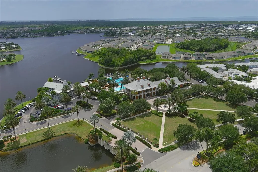 724 Winterside Drive Apollo Beach FL 33572