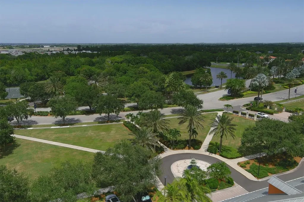 724 Winterside Drive Apollo Beach FL 33572