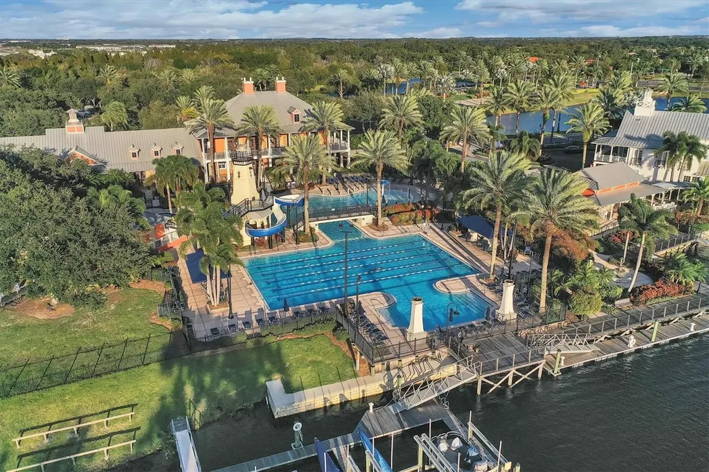 724 Winterside Drive Apollo Beach FL 33572