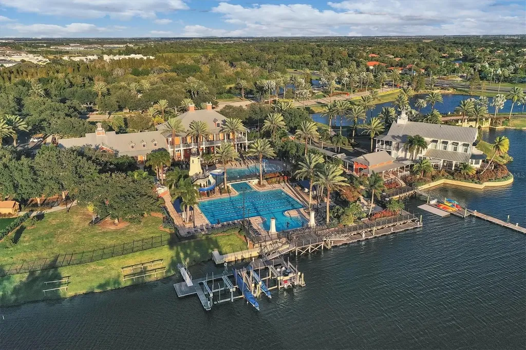 724 Winterside Drive Apollo Beach FL 33572