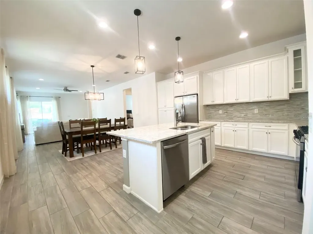 724 Winterside Drive Apollo Beach FL 33572