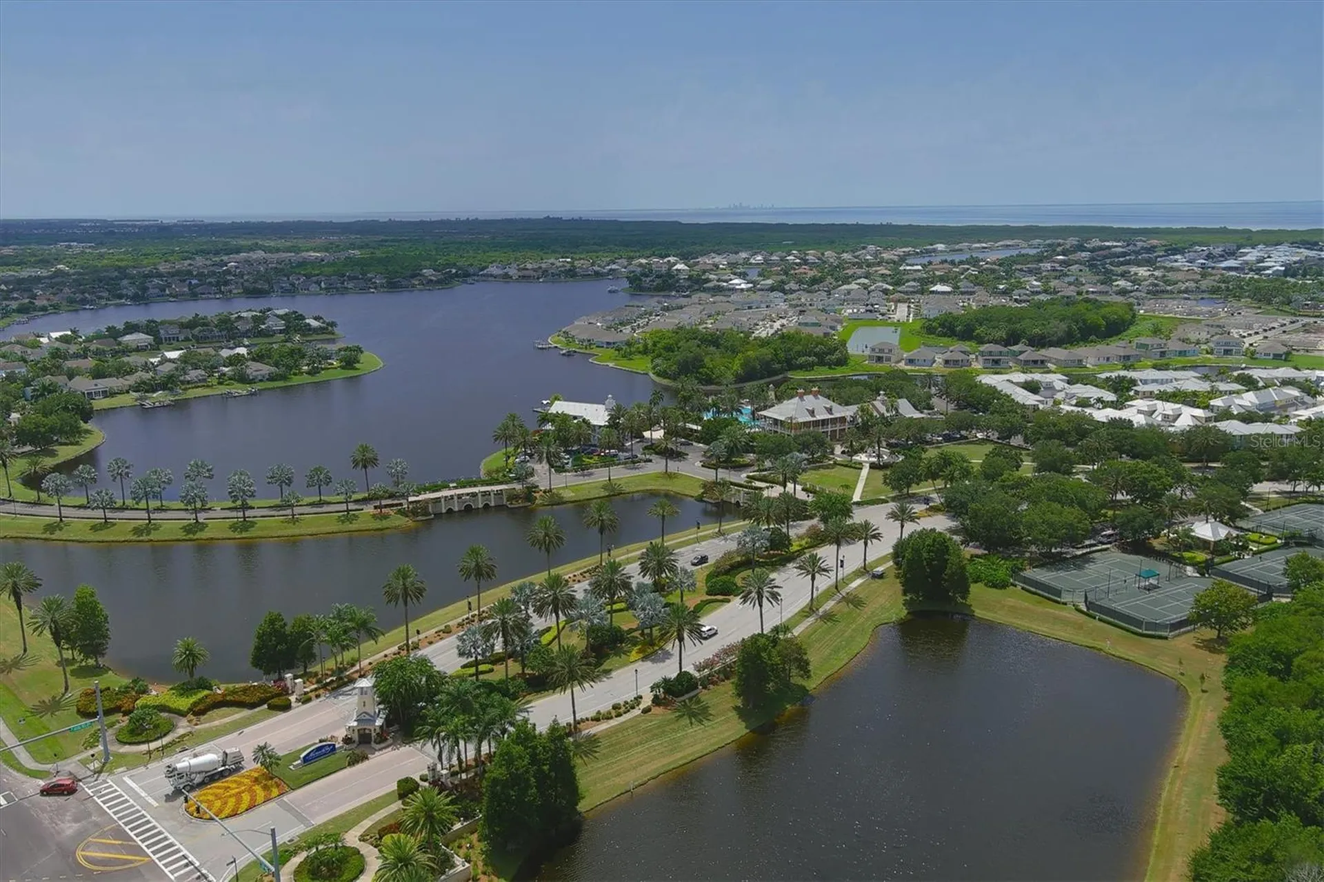 724 Winterside Drive Apollo Beach FL 33572