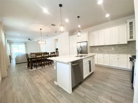 724 Winterside Drive Apollo Beach FL 33572