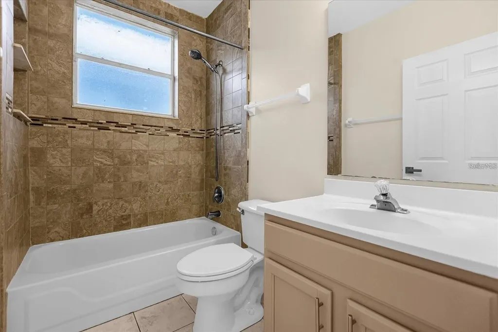 13131 Luxbury Loop Orlando FL 32837