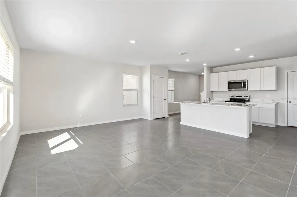 3394 Hilltop Circle Bradenton FL 34211