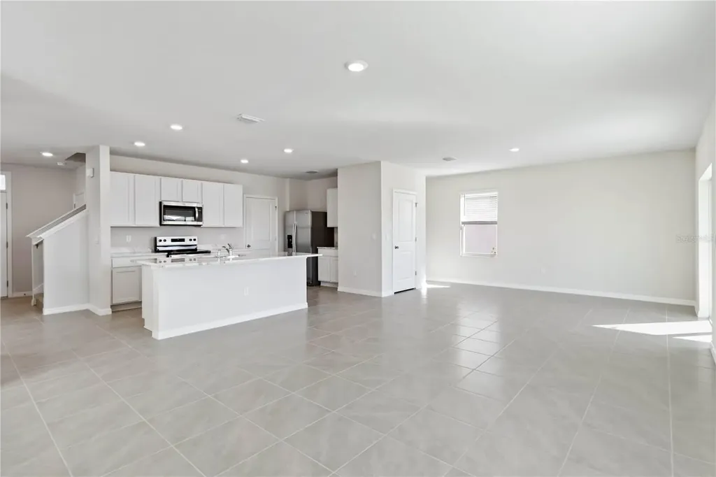 3394 Hilltop Circle Bradenton FL 34211