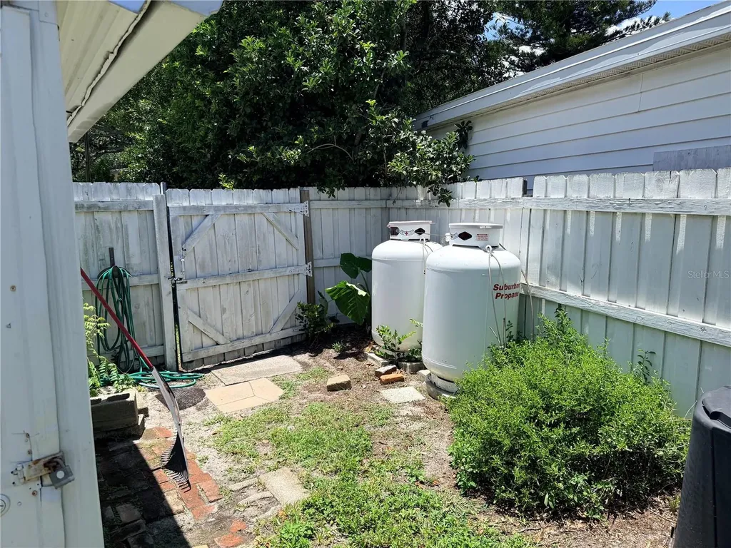 1479 S Evergreen Avenue Clearwater FL 33756