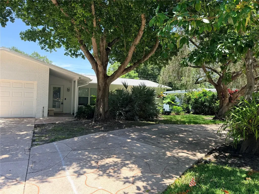 1479 S Evergreen Avenue Clearwater FL 33756