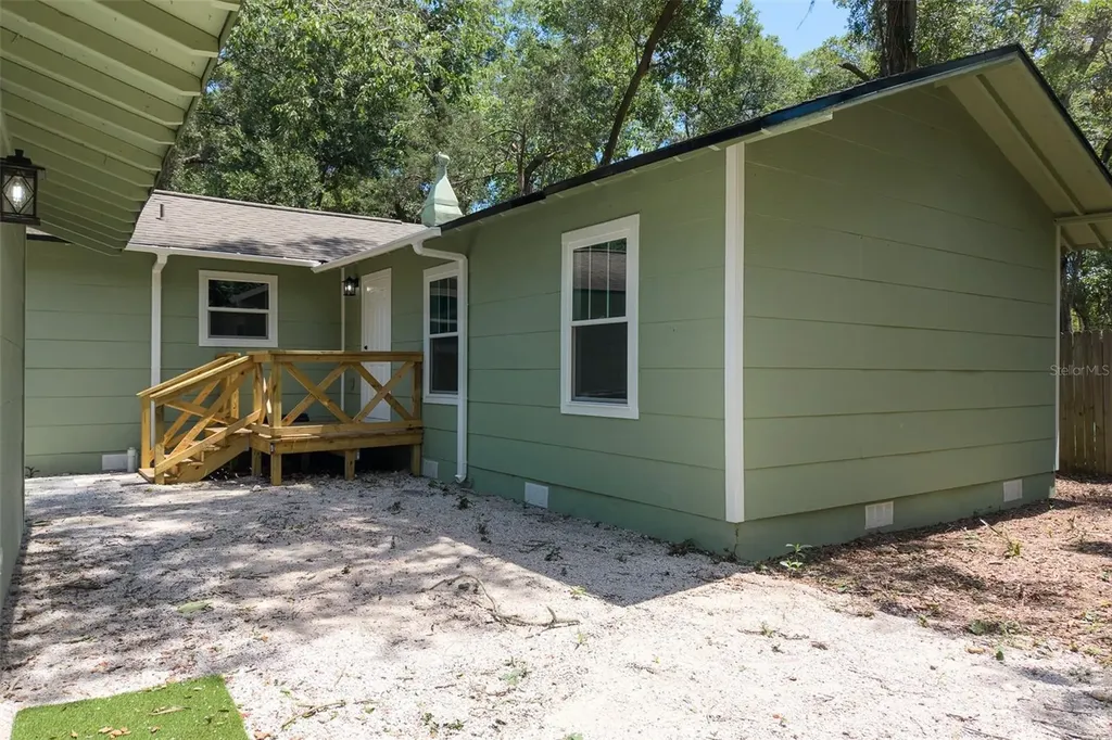 1935 NW 33rd Avenue Gainesville FL 32605