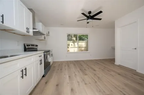 1935 NW 33rd Avenue Gainesville FL 32605
