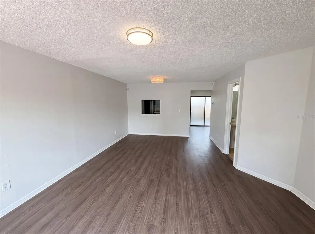 1602 Little Falls Circle Orlando FL 32807