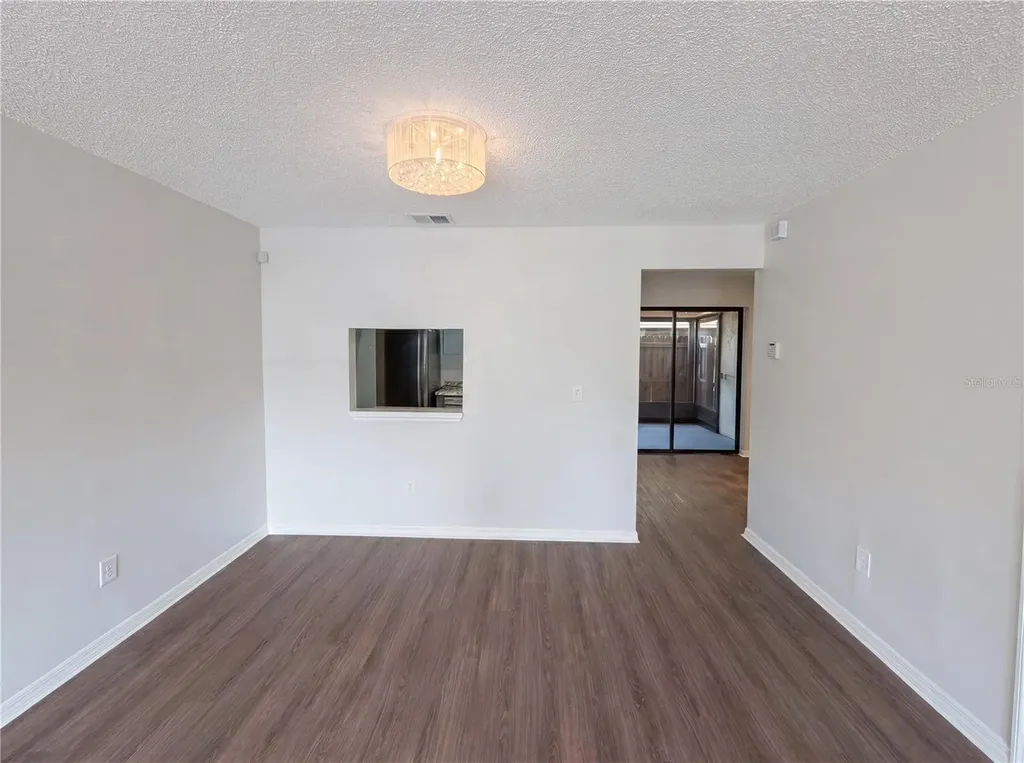 1602 Little Falls Circle Orlando FL 32807