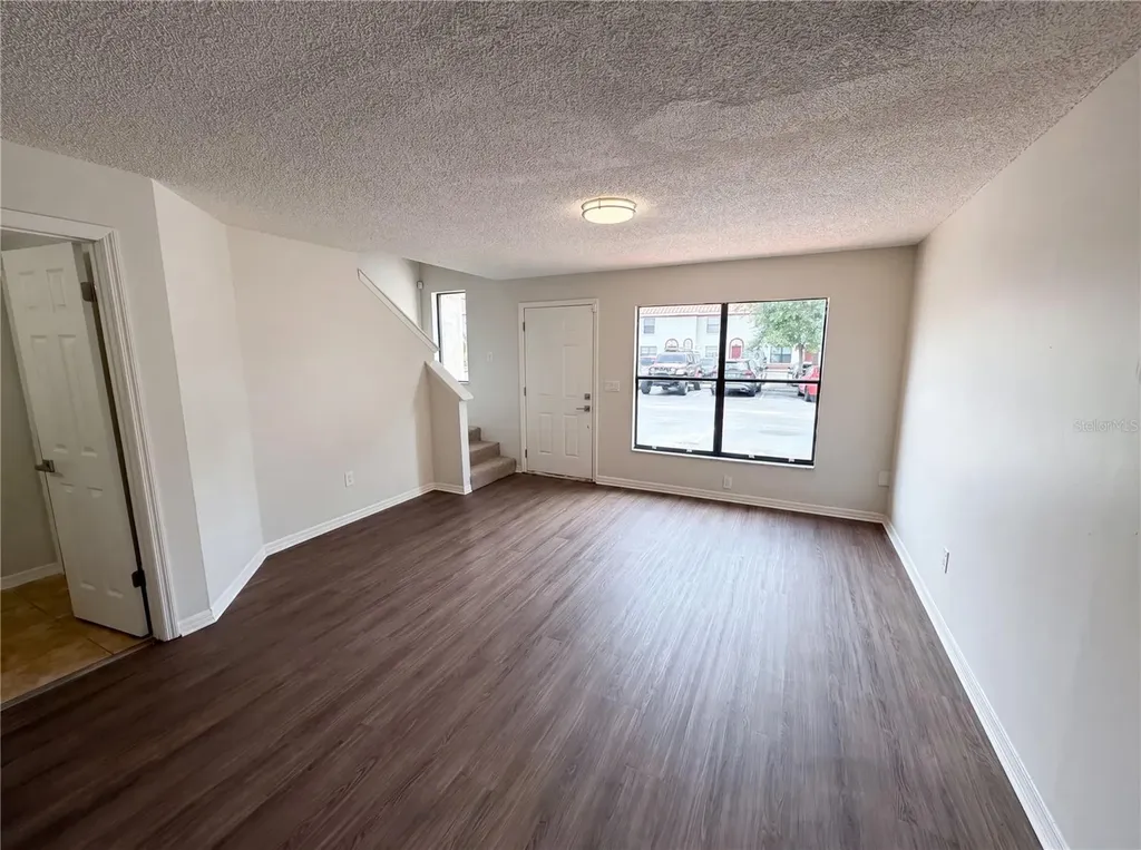 1602 Little Falls Circle Orlando FL 32807