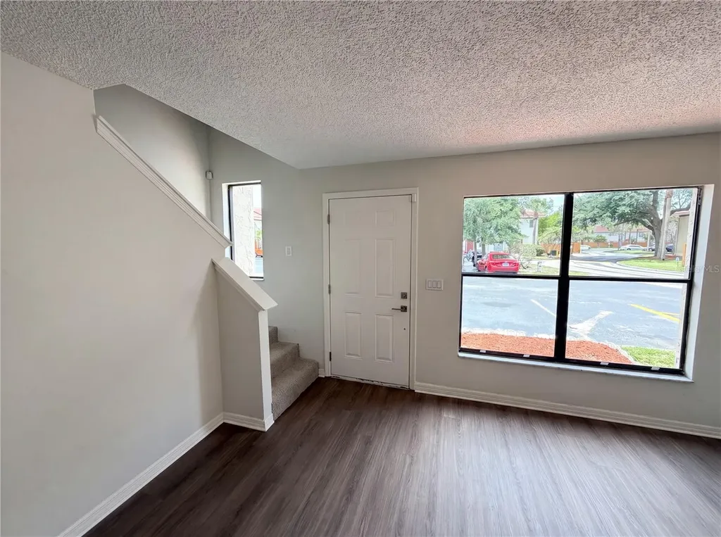 1602 Little Falls Circle Orlando FL 32807