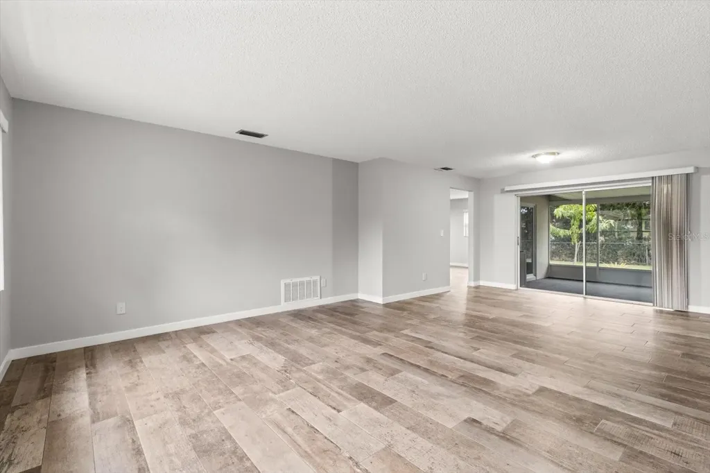 512 Paradise Point Crystal River FL 34429
