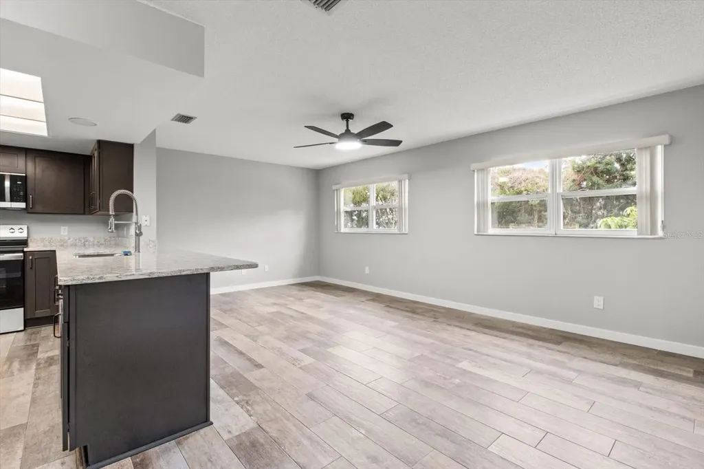 512 Paradise Point Crystal River FL 34429
