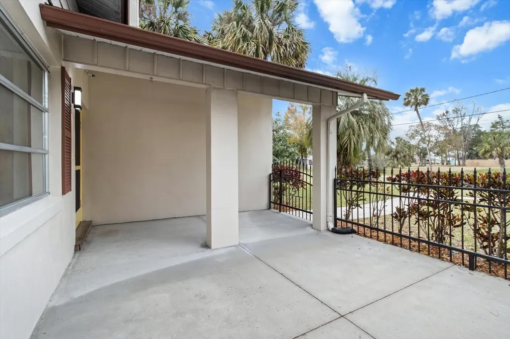 512 Paradise Point Crystal River FL 34429