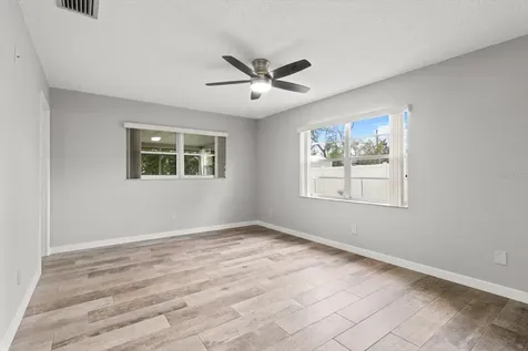 512 Paradise Point Crystal River FL 34429
