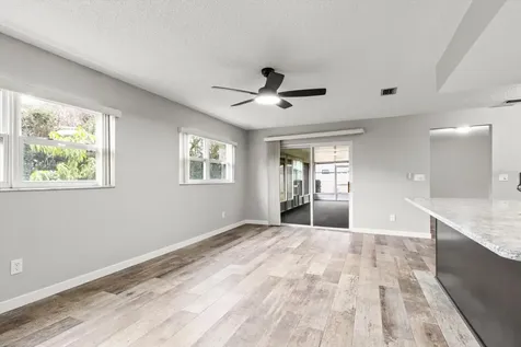 512 Paradise Point Crystal River FL 34429