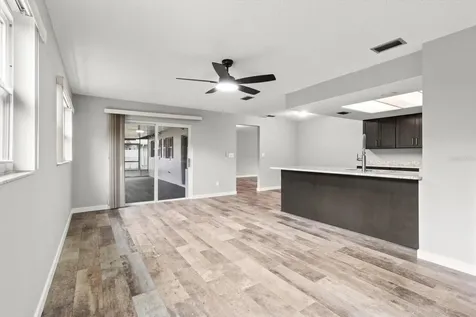 512 Paradise Point Crystal River FL 34429