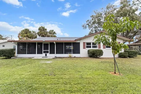 512 Paradise Point Crystal River FL 34429