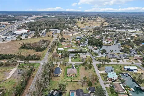 512 Paradise Point Crystal River FL 34429