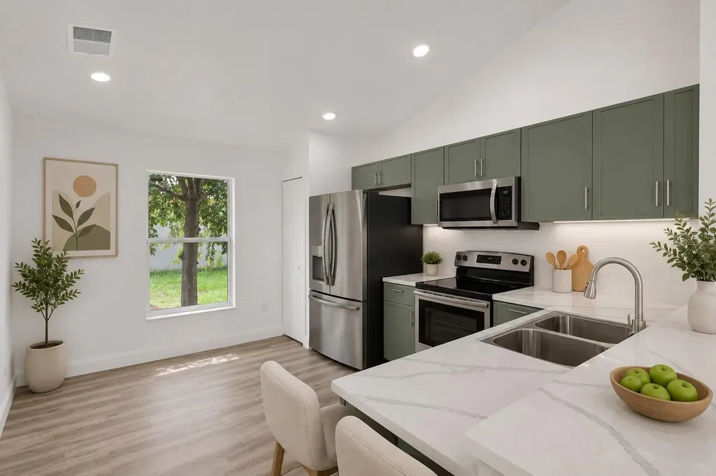318 Walpole Loop Davenport FL 33897