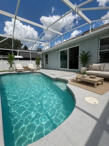 318 Walpole Loop Davenport FL 33897