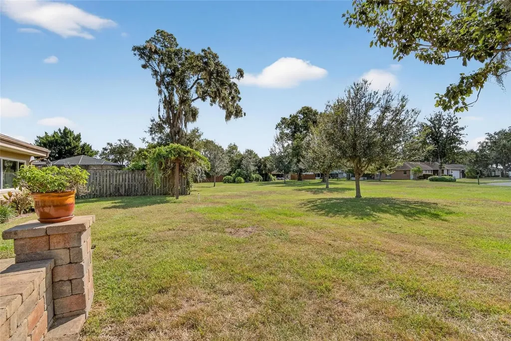 1615 Teakwood Drive Plant City FL 33563