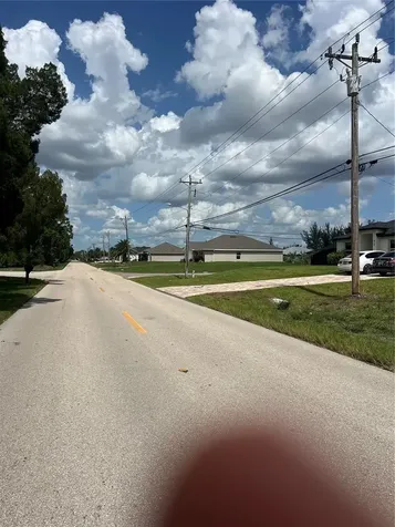 406 Jacaranda Pkwy E Cape Coral FL 33909