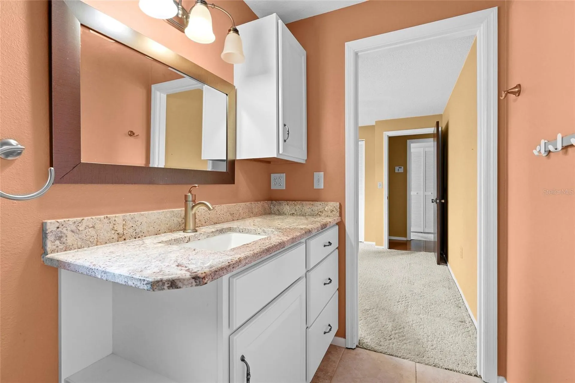 1006 De Leo Drive Sarasota FL 34243