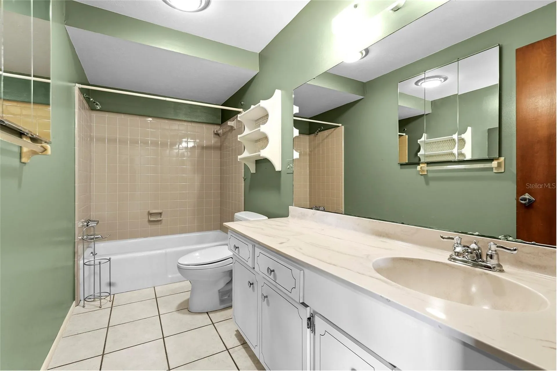 1006 De Leo Drive Sarasota FL 34243