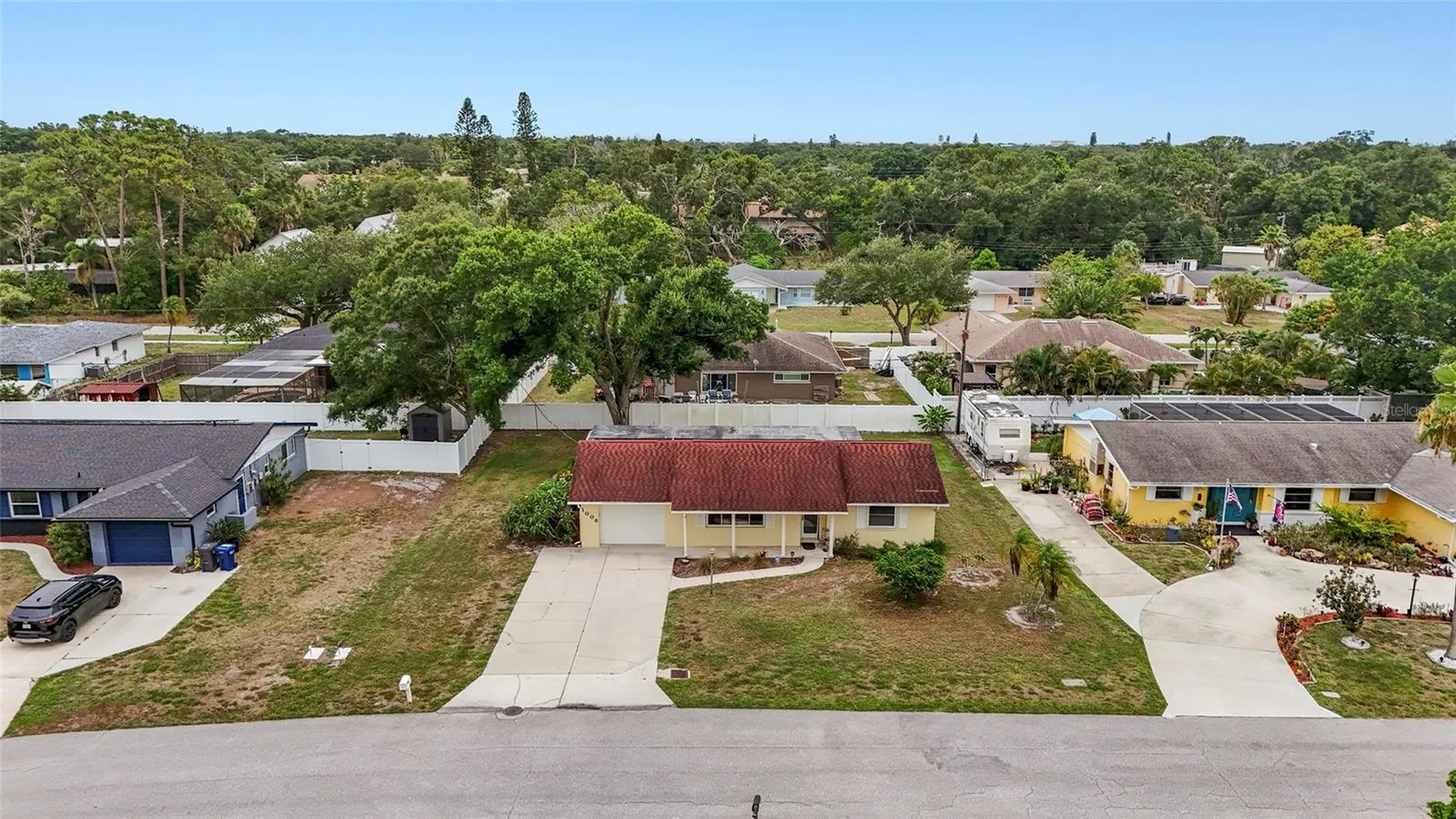 1006 De Leo Drive Sarasota FL 34243