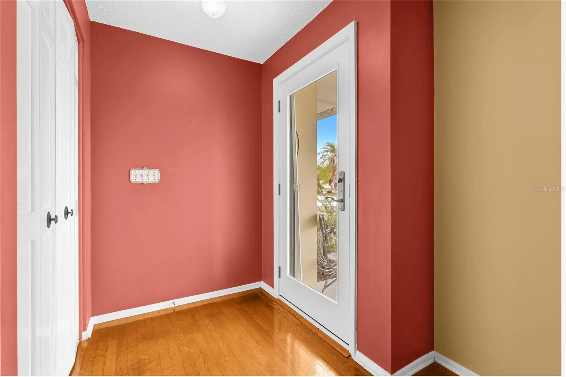 1006 De Leo Drive Sarasota FL 34243