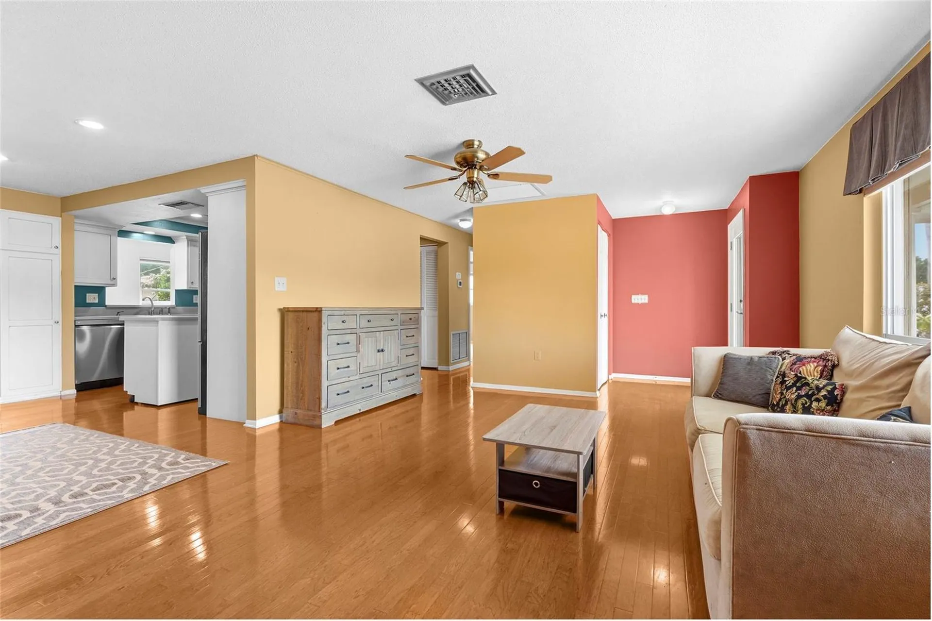 1006 De Leo Drive Sarasota FL 34243