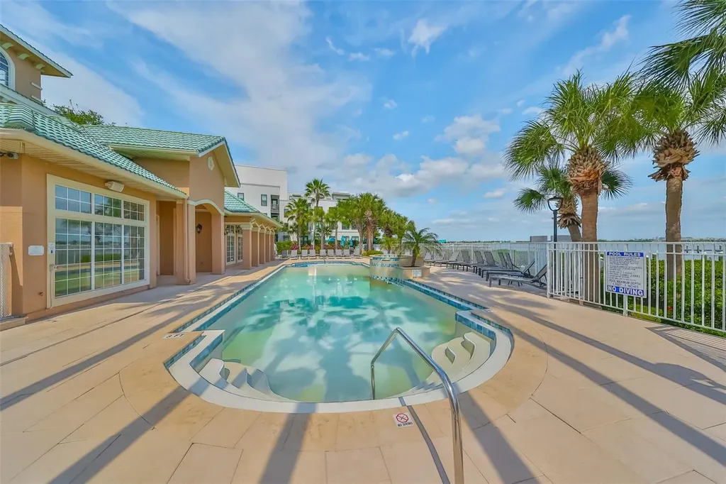 3205 Bay Club Circle Tampa FL 33607