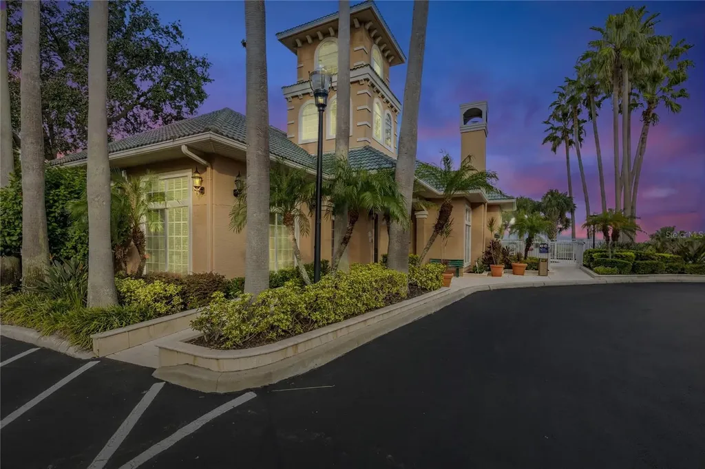 3205 Bay Club Circle Tampa FL 33607
