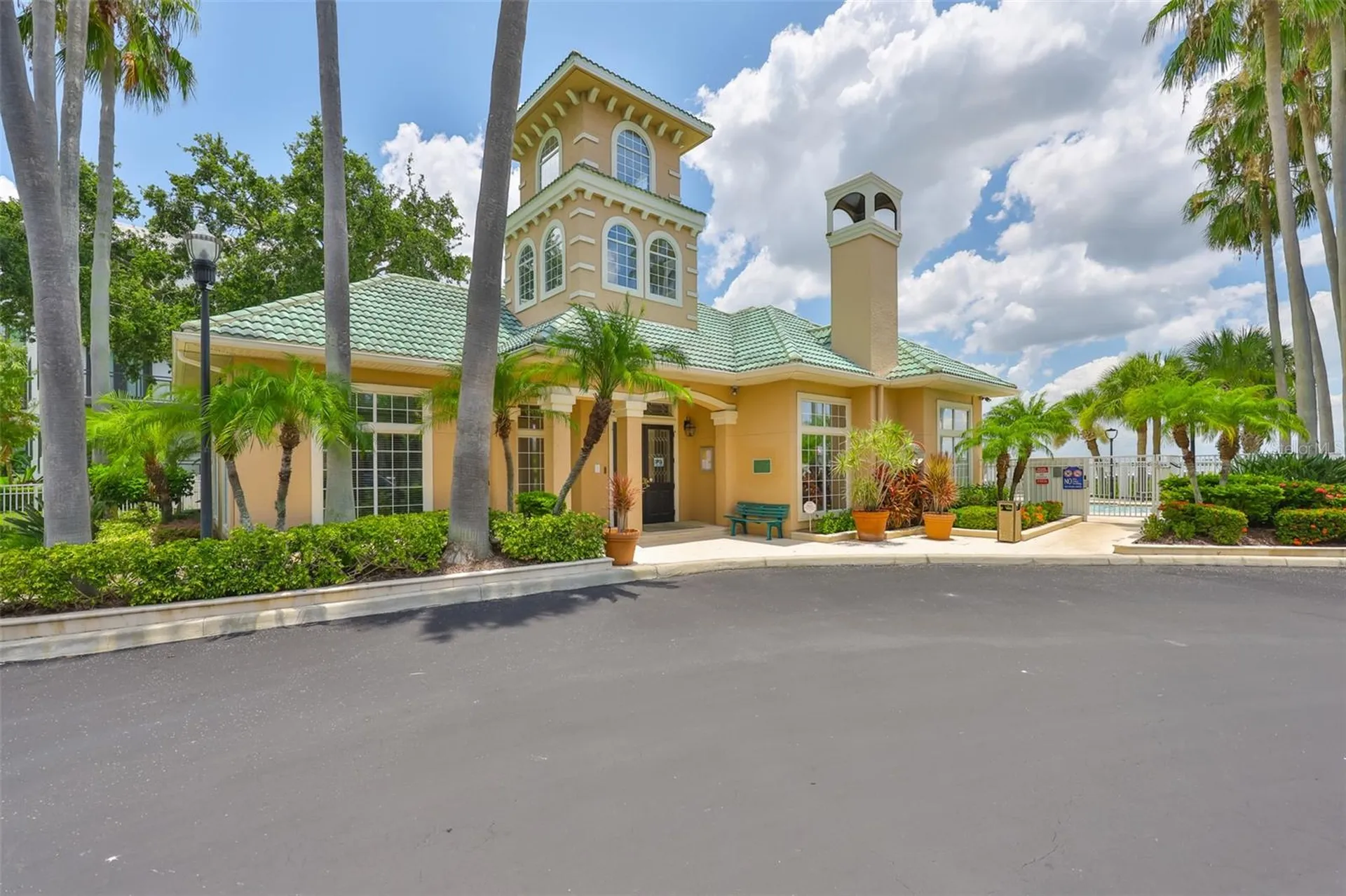 3205 Bay Club Circle Tampa FL 33607