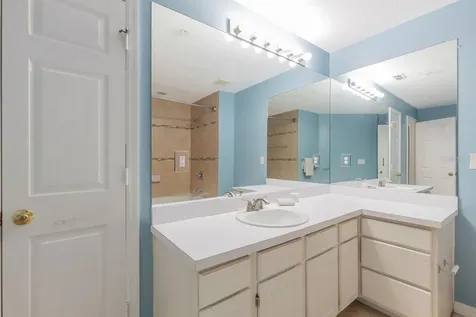 3205 Bay Club Circle Tampa FL 33607