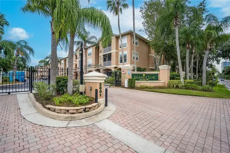 3205 Bay Club Circle Tampa FL 33607