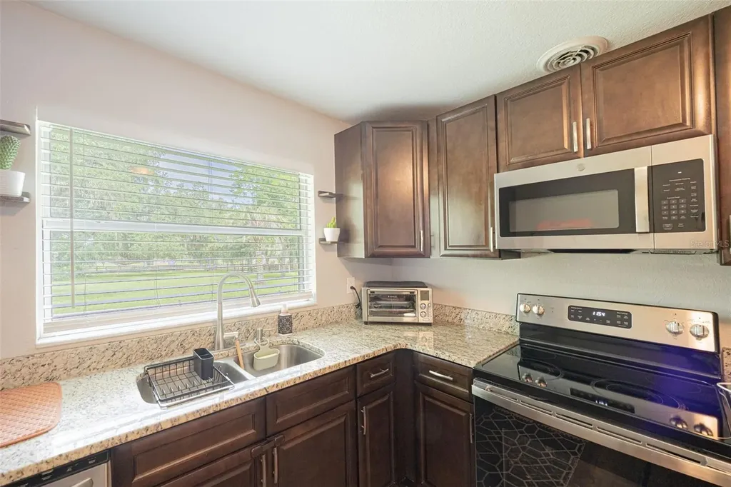 10921 County Road 209 Oxford FL 34484