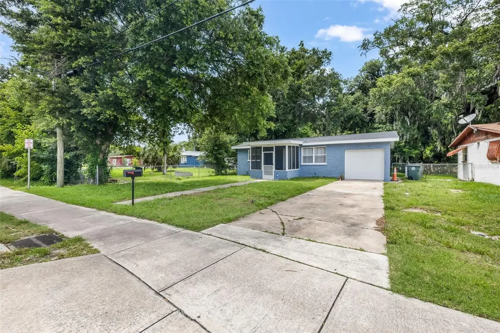 906 Magnolia Avenue Daytona Beach FL 32114