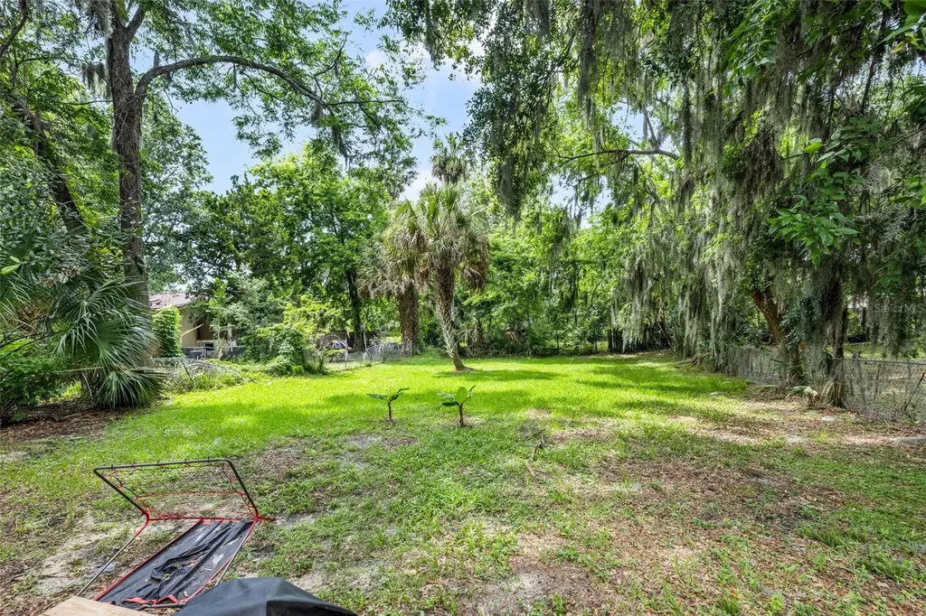 906 Magnolia Avenue Daytona Beach FL 32114