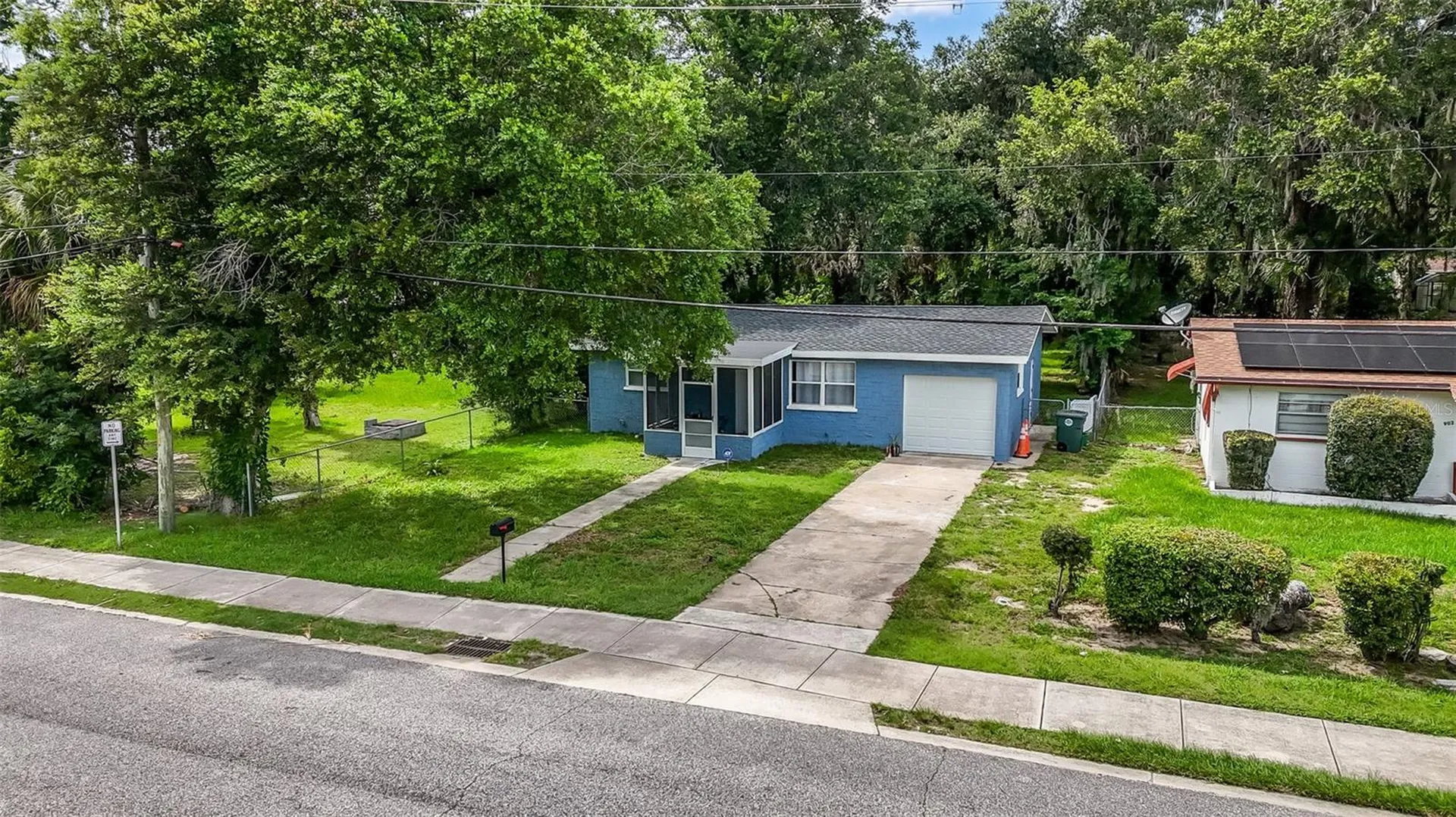 906 Magnolia Avenue Daytona Beach FL 32114