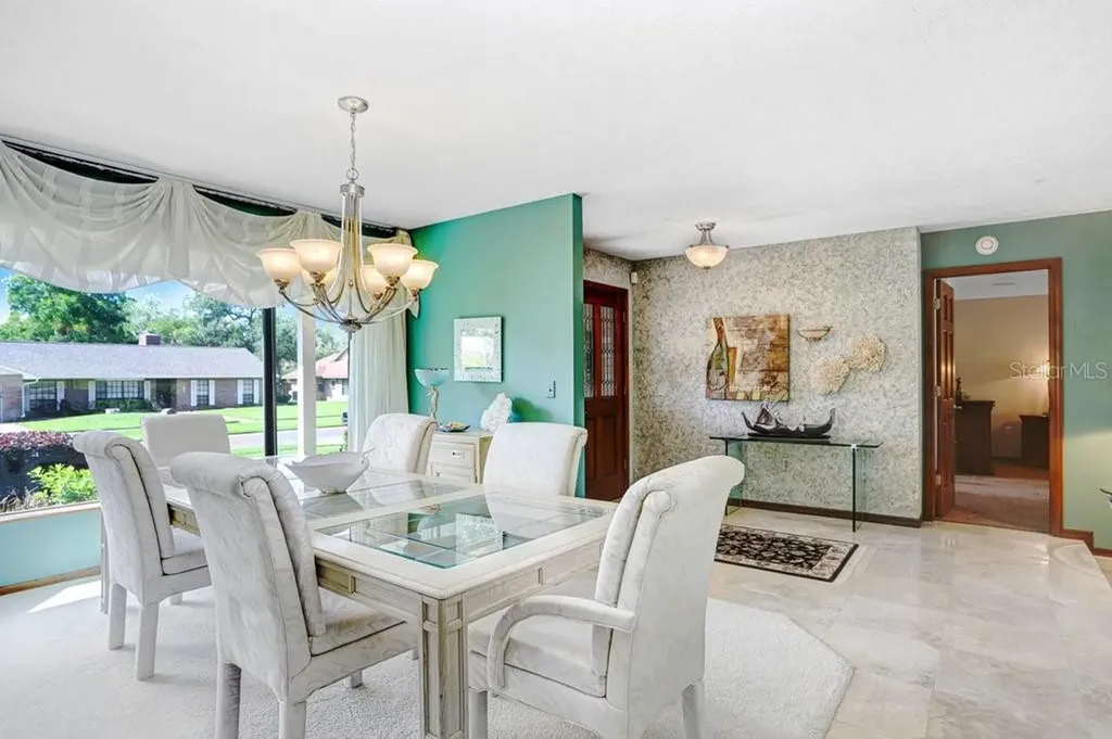 2809 Fairway View Drive Valrico FL 33596
