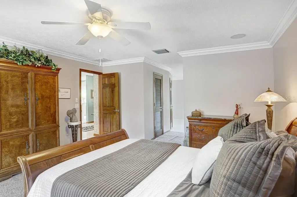 2809 Fairway View Drive Valrico FL 33596