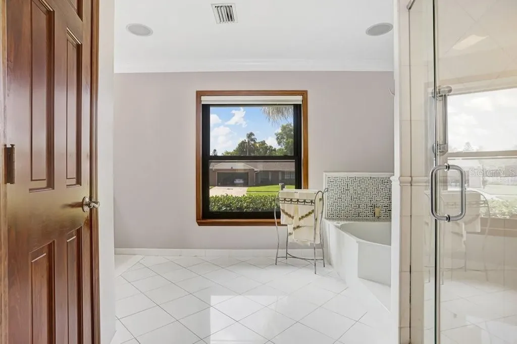 2809 Fairway View Drive Valrico FL 33596
